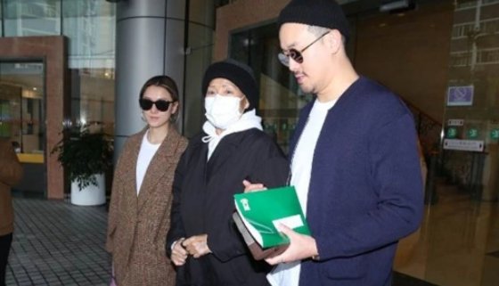 曾志伟妻子去世原因是什么？