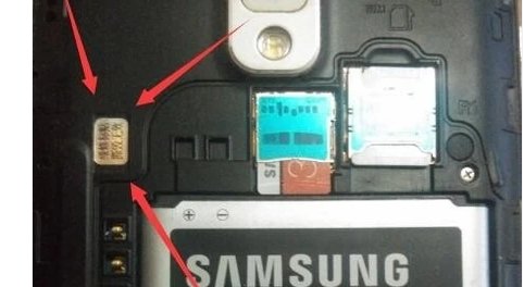 怎么鉴别手机有没拆修过？