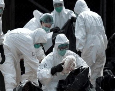 印度老人遗体火化时跳进火堆的女儿，是有多绝望？