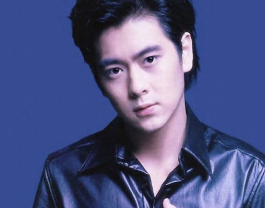 陈若仪公开林志颖最新病床照，手臂瘦成皮包骨，还没有陈若仪的粗，咋回事？