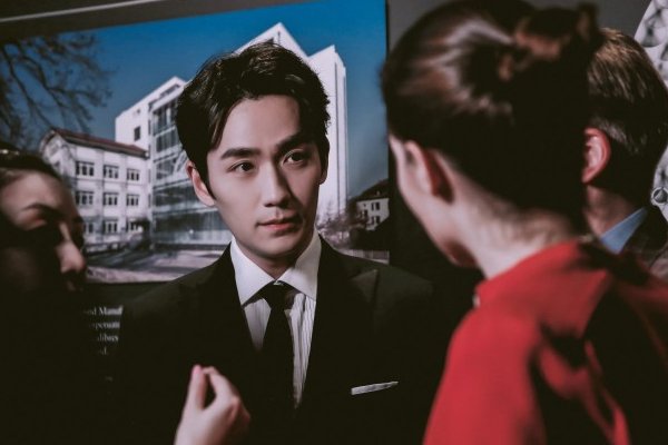 朱一龙成为新的萧邦品牌大使，为何朱一龙能够接下萧邦代言？