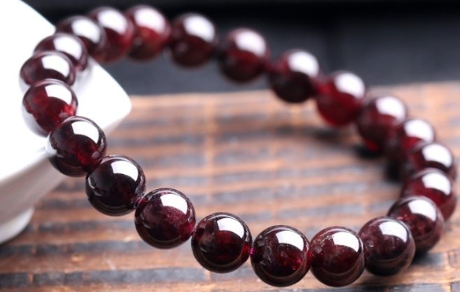 石榴石市场价是多少?