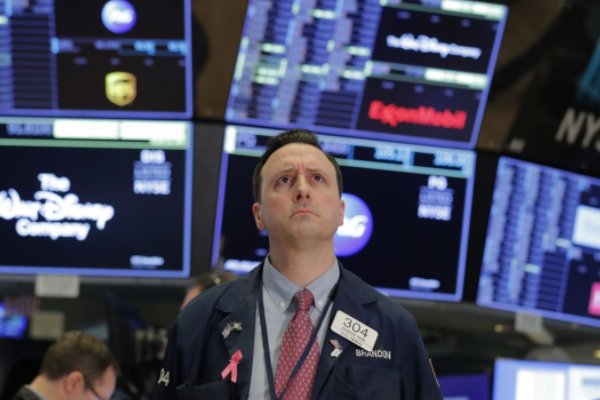 大涨超2000点，美国股市为何突然出现史诗级暴涨？