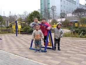 广东26岁女子殴打男孩被拘留，此女子为何这么做？