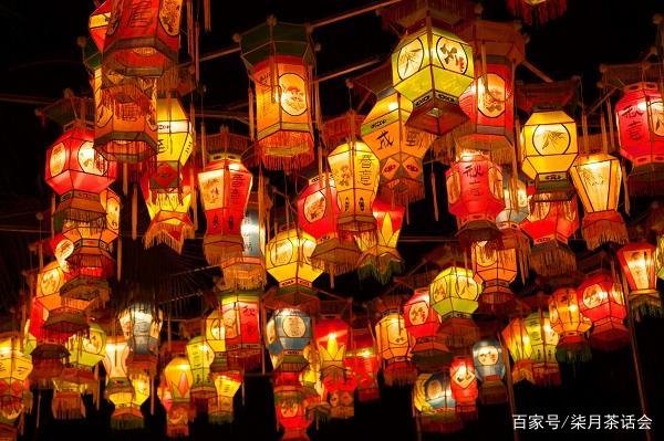 元宵节赏灯的风俗是从什么时候开始的？