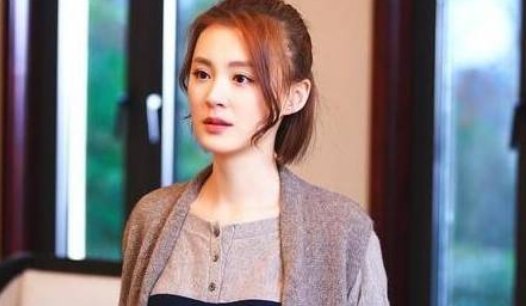 谈判官中，商碧晨和秦天宇是什么关系？