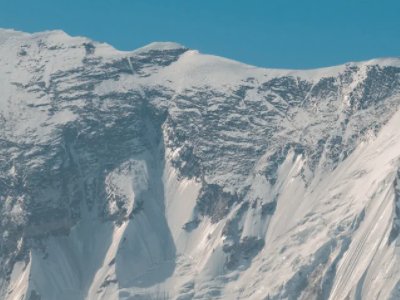 中国盲人张洪登顶珠峰，还有哪些残疾人登上过珠峰吗？