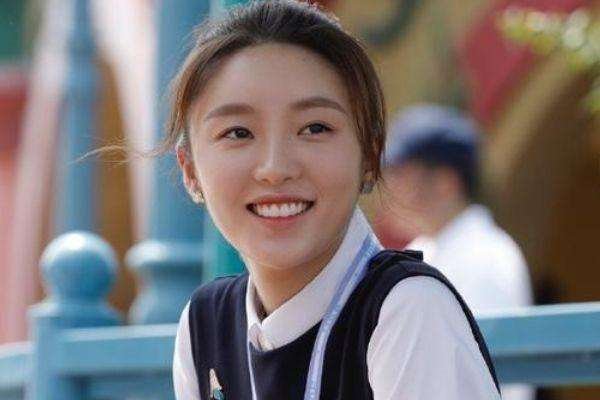 《三十而已》中的林有有缠着许幻山，是因为爱情还是钱？