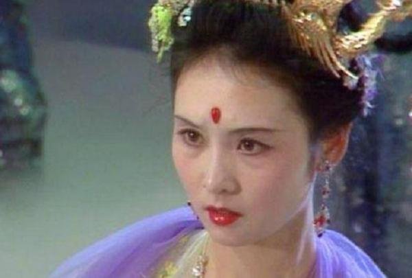 她一生只演一部戏，巅峰时期退圈经商，邱佩宁现如今怎么样了？