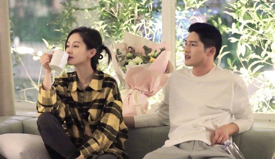吴永恩在节目中问王子文喜不喜欢他，你觉得他们二人之间互动甜蜜吗？