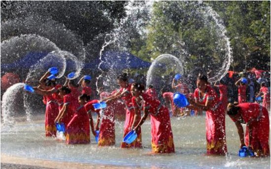 阿昌族的传统节日有哪些？