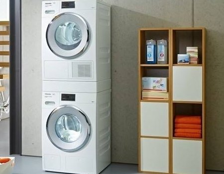 买滚筒洗衣机，是带烘干的好还是不带的好？