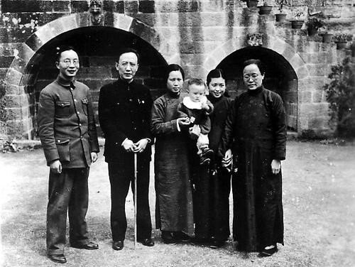 郭沫若死后，其墓地为什么埋在一个大山沟里？