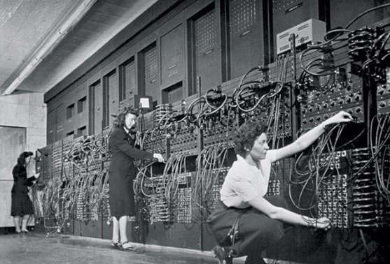 美国在什么时候研制出了世界上第一台电子计算机?