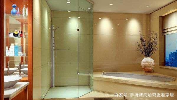 家里厨房墙面上的瓷砖掉下来了，应该如何修复？