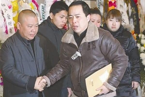 你知道徐德亮当年是出于什么原因才离开德云社的吗？