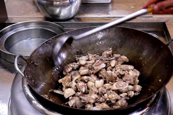 老鹅怎么做才好吃?