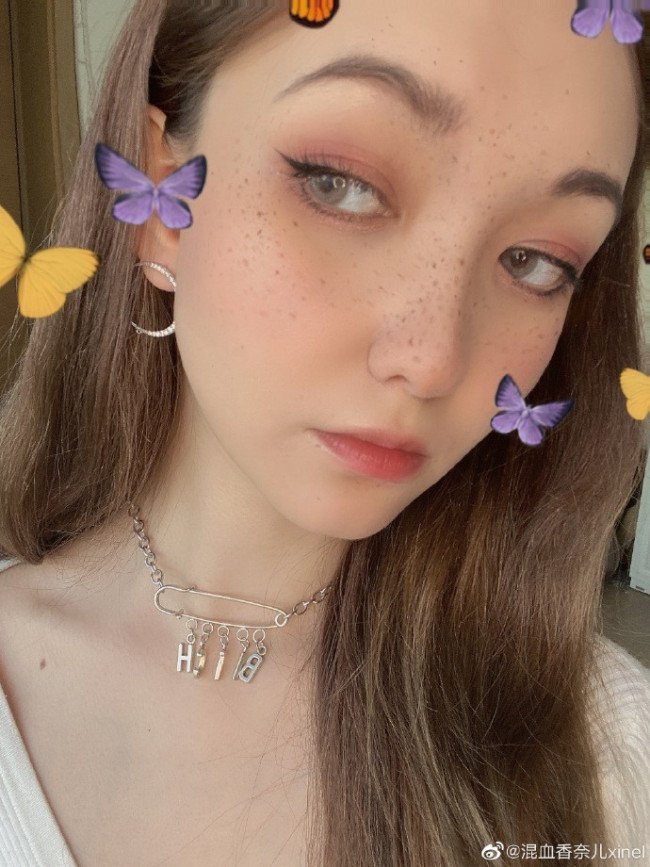 香奈儿.辛普森的图片