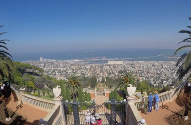 迦南地是流奶与蜜之地 请问其含义是什么 依据呢