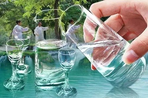 如何看待2021年白酒基金大跌的情况？