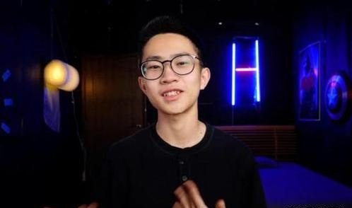 何同学采访苹果CEO，何同学是谁？