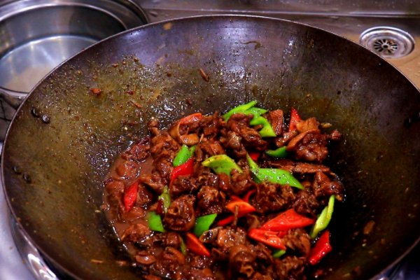 老鹅怎么做才好吃?