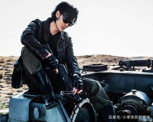 《盗墓笔记》中黑瞎子到底是什么人？