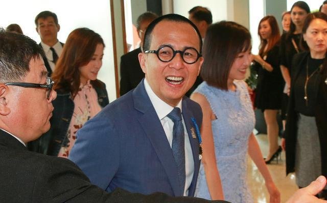 腾讯市值达7.34万亿，李泽楷曾控股20%，如果不卖掉现值多少钱？