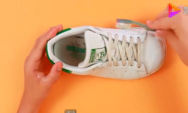 匡威帆布鞋怎么洗