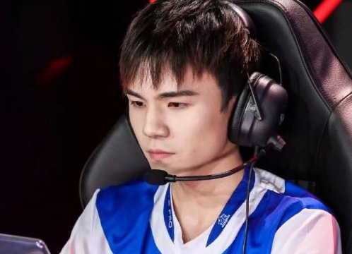 诺言是王者荣耀的职业选手，他为何会去参加《创4》？