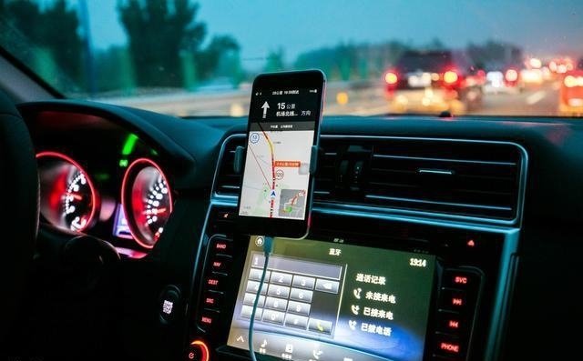 车载播放器，只能播放MP3格式音乐，怎么办？下了一堆无损音质flac格式文件，读不出来，怎么办？