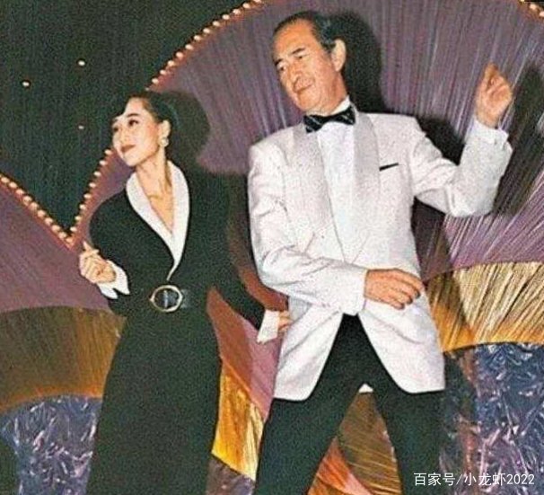 利智为何不做赌王五太？“吊”了李连杰10年才肯嫁，背后有什么秘密？