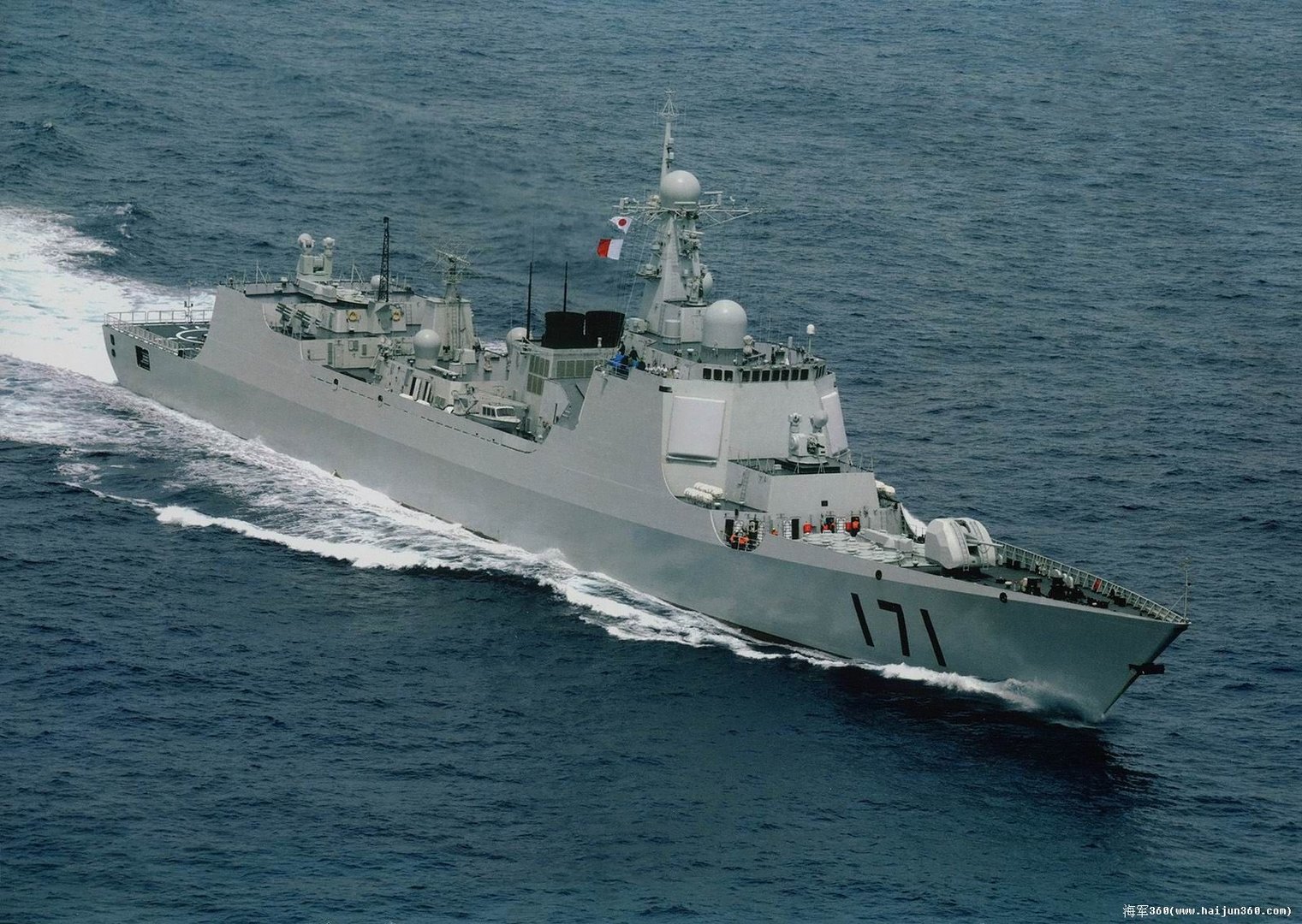 具体介绍下中国“中华神盾”驱逐舰。（需要专业回答）