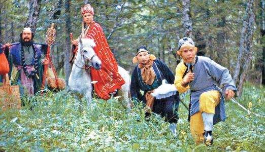 求《西游记》孙悟空大闹天宫故事情节（200字左右）