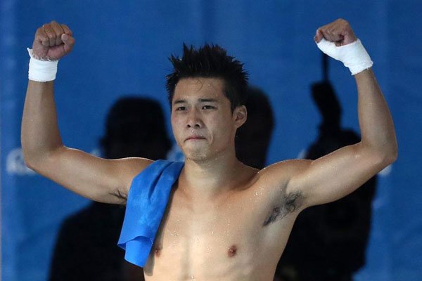 陈艾森为什么在跳水的时候总是勃起？