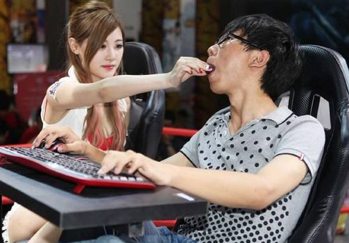 你知道直男眼中的满级女友是怎样的吗？