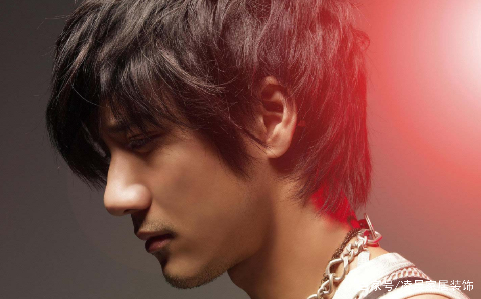 8年前的春晚后台，王力宏在后台扇了刘谦两耳光，当时究竟发生了什么？