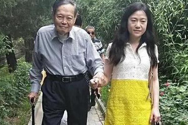 杨振宁为什么娶翁帆？