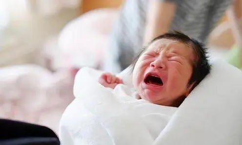 河南妇联回应女孩殴打婴儿:正核实！这件事的原委是怎样的？