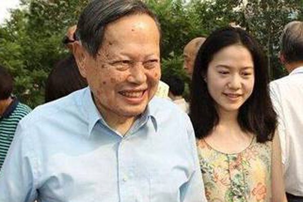 杨振宁为什么娶翁帆？