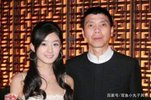 当年《雅虎搜星》第三名的赵丽颖如今大红大紫，前两名去哪了？