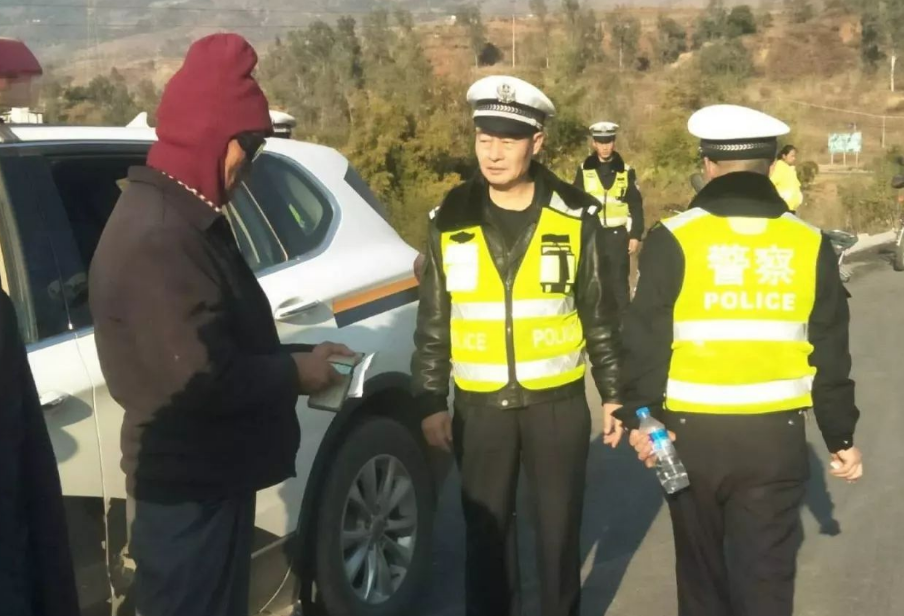 媒体发文说莫让我是公安局的变味有什么含义呢？