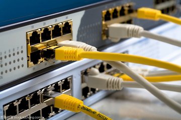 交换机上的uplink是什么意思？