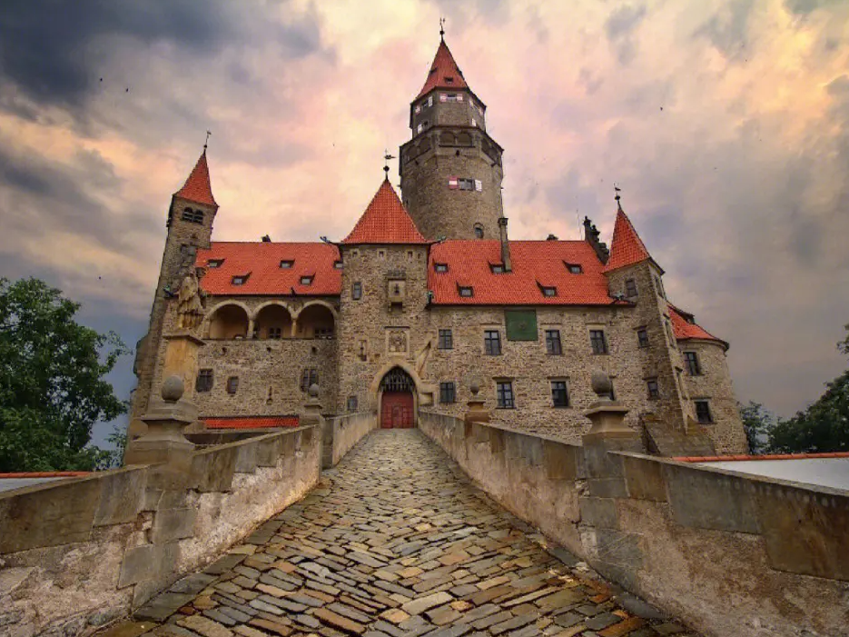 欧洲日本一线二线三线的区别