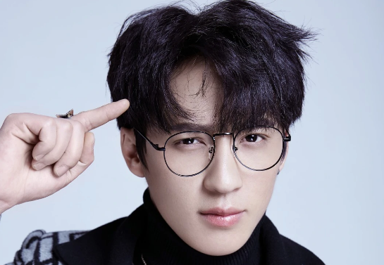 李喜梅老公何伟豪简历