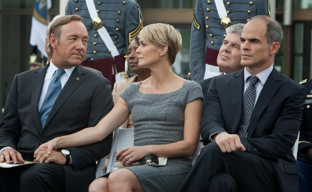 《纸牌屋》中的冯山德影射的真实人物是谁?