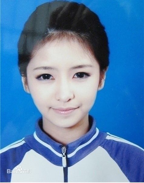 这个网络红人叫什么名字？（详情见图）