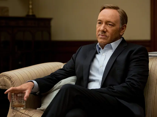 《纸牌屋》中的冯山德影射的真实人物是谁？