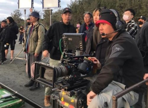 《初拥》剧组有2人意外坠亡,为何现场的安全绳索没在危急时刻起到作用?