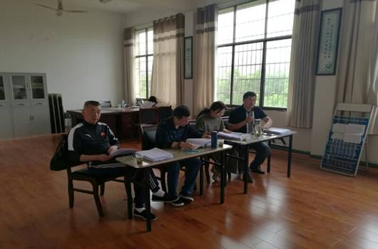 22岁大学生在看守所完成论文答辩，这是怎么一回事？